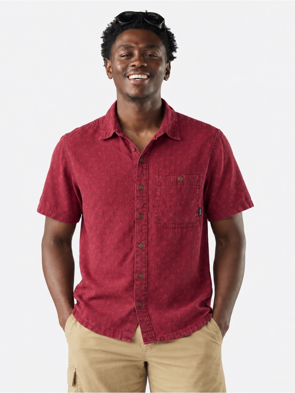 Patagonia Men’s Hemp Organic Cotton Short Sleeve Button
Up Shirt Collar 129
…